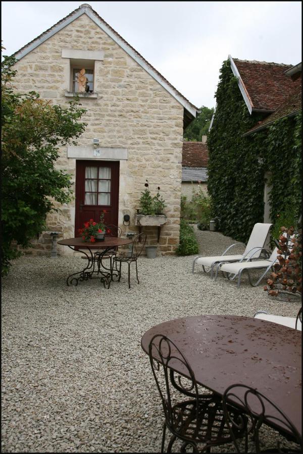 Chambres Et Table D'Hotes, Maisonnettes Individuelles Dans Propriete Privee Vézinnes Exterior photo