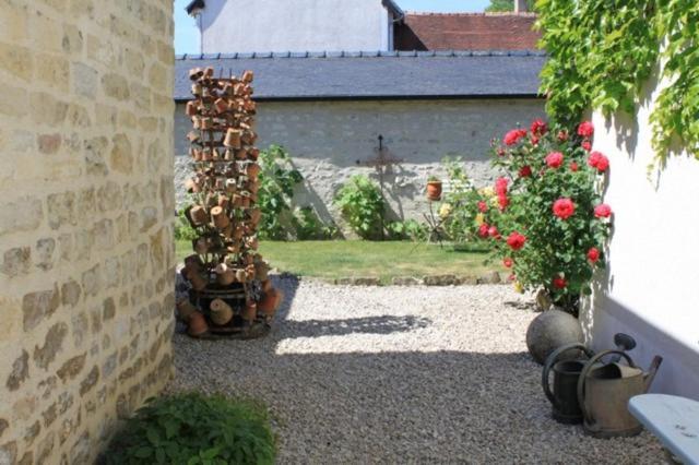 Chambres Et Table D'Hotes, Maisonnettes Individuelles Dans Propriete Privee Vézinnes Exterior photo